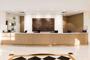 Reception - Hilton Malta (St. Julian's)