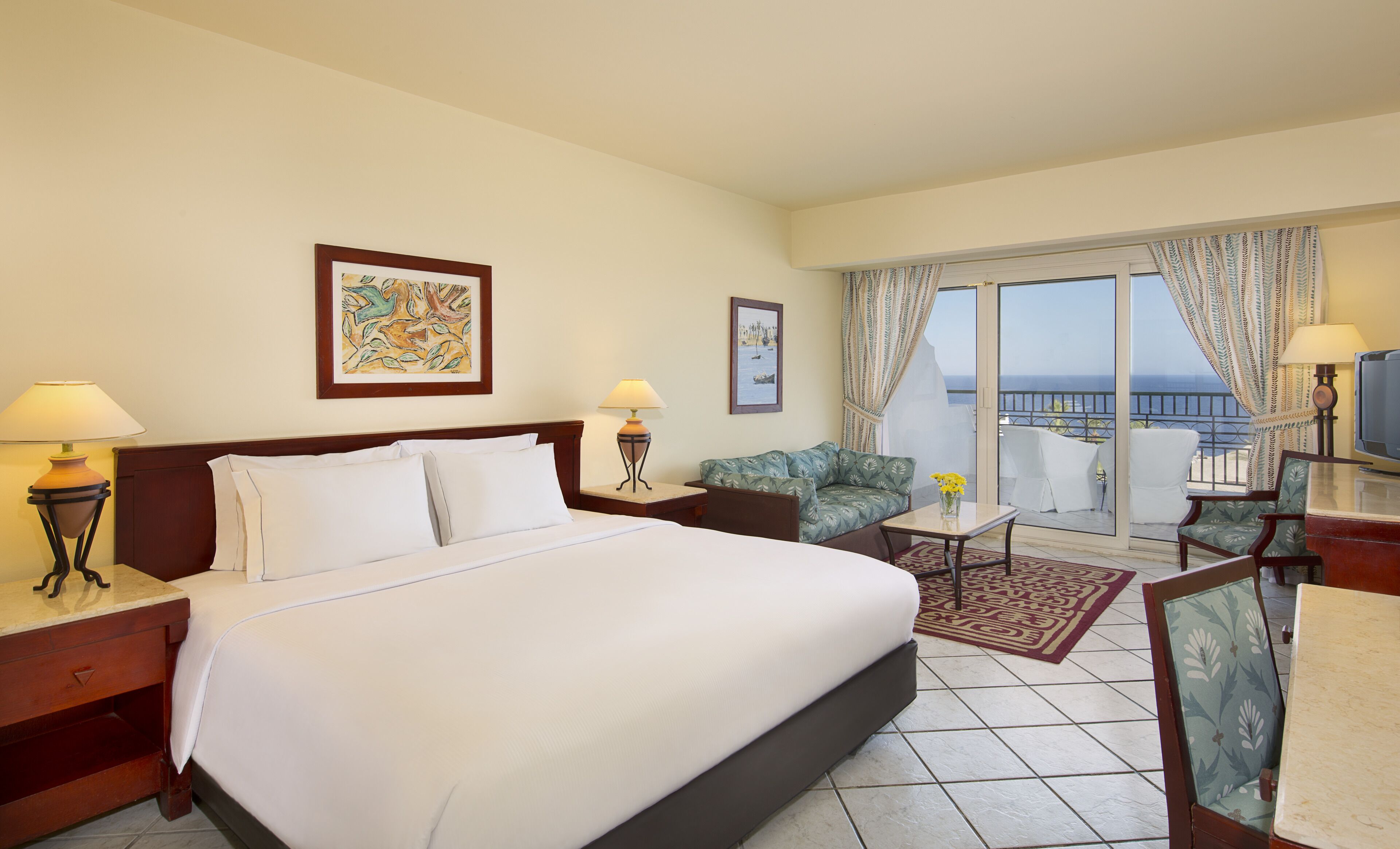 deluxe room | 1 bedroom, egyptian cotton sheets, down duvets, minibar