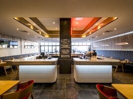 每日供应全套早餐（每人 GBP 16.95）