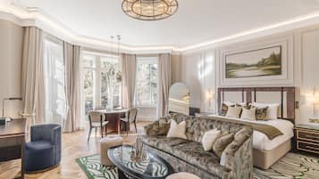 Duchess suite | Individually decorated, desk, laptop workspace, iron/ironing board