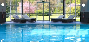 Indoor pool, pool loungers