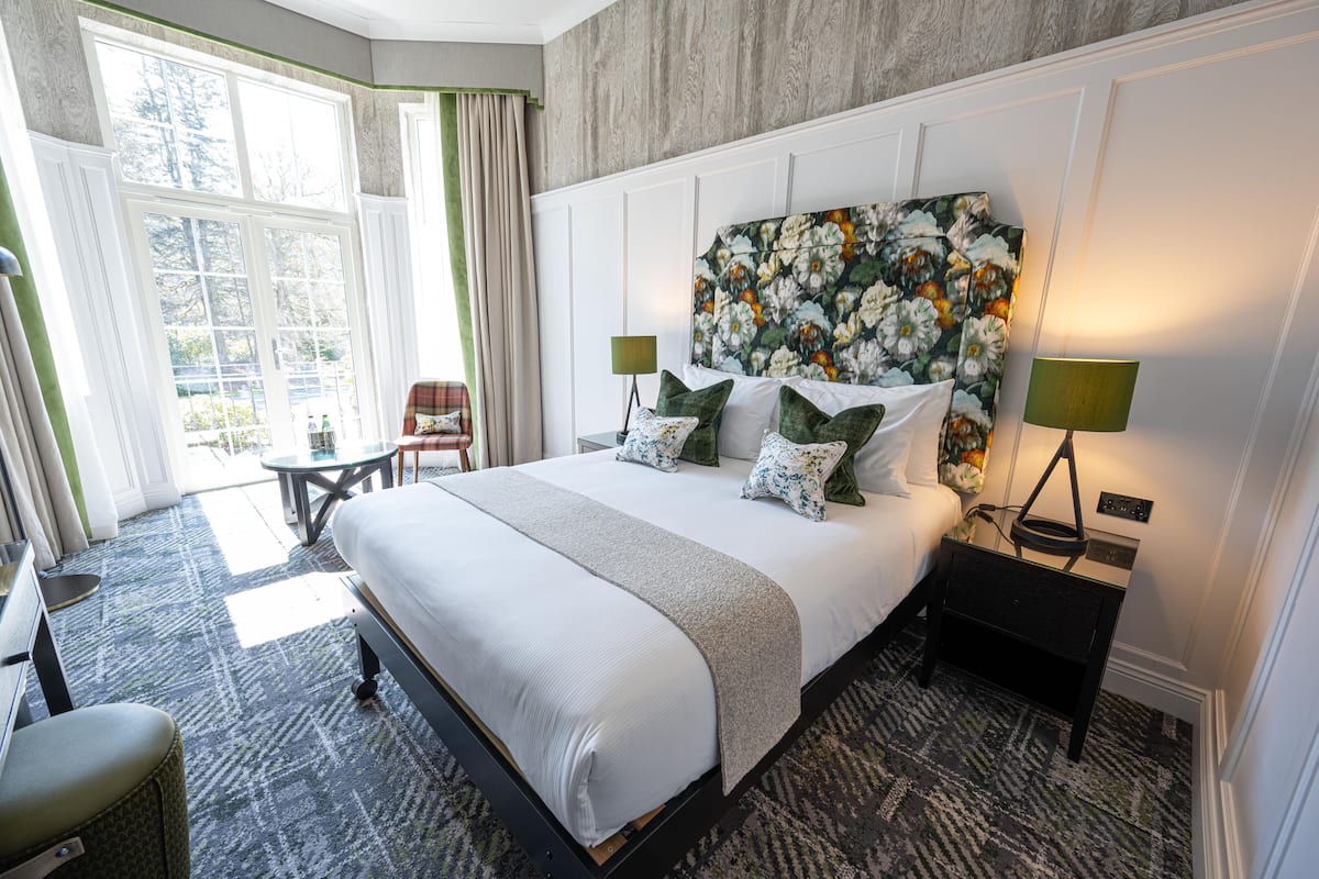 Deluxe Double Room | Individually decorated, desk, laptop workspace, iron/ironing board
