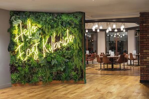 Breakfast, lunch and dinner served - Holiday Inn Glasgow East Kilbride by IHG (Glasgow)