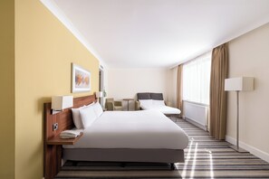 Premium Room, 1 King Bed with Sofa bed | In-room safe, desk, soundproofing, iron/ironing board - Holiday Inn Glasgow East Kilbride by IHG (Glasgow)