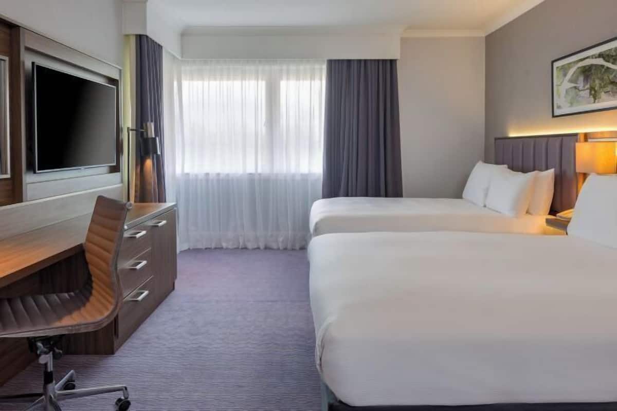 In-room safe, desk, laptop workspace, soundproofing