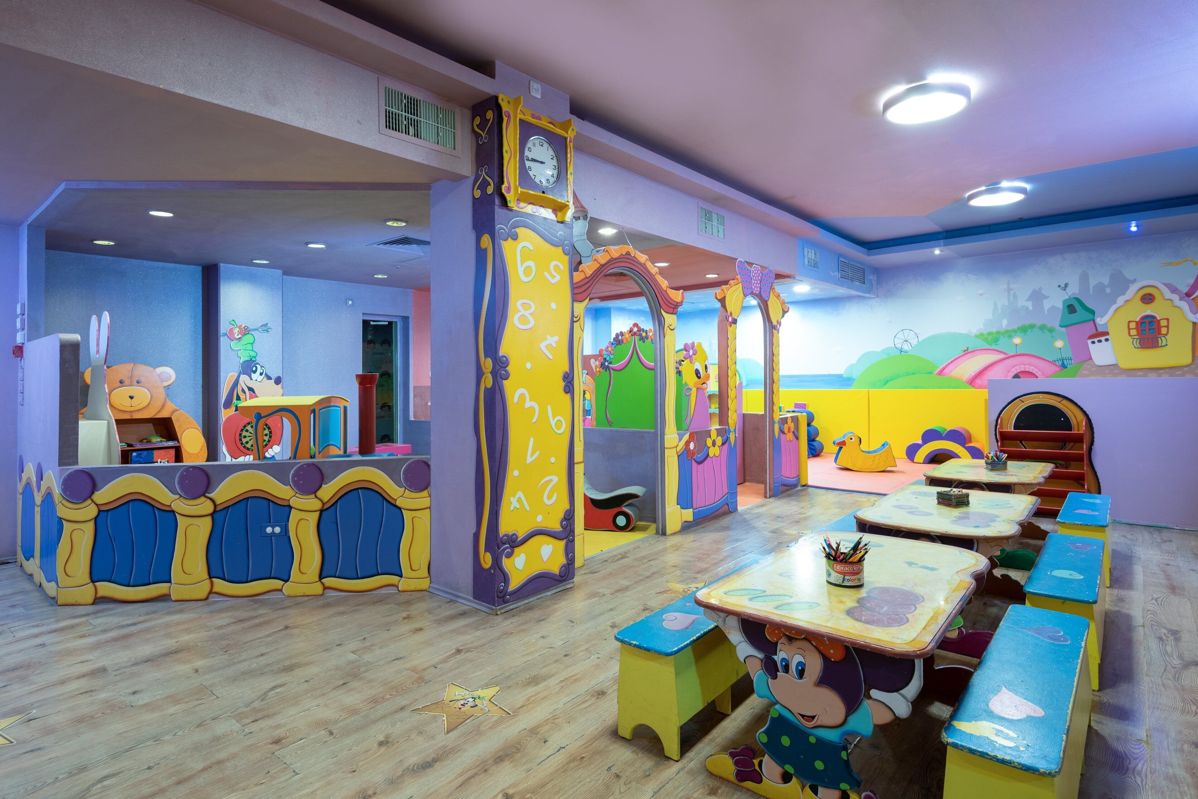 premium bedding, pillow-top beds, minibar, in-room safe