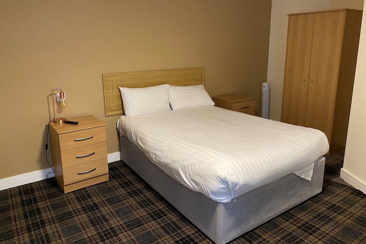 Small Double Room Without Window (Located in Annex Building) | 1 bedroom, desk, iron/ironing board, free WiFi