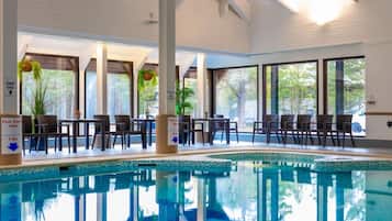 2 indendørs pools