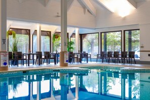 2 indoor pools