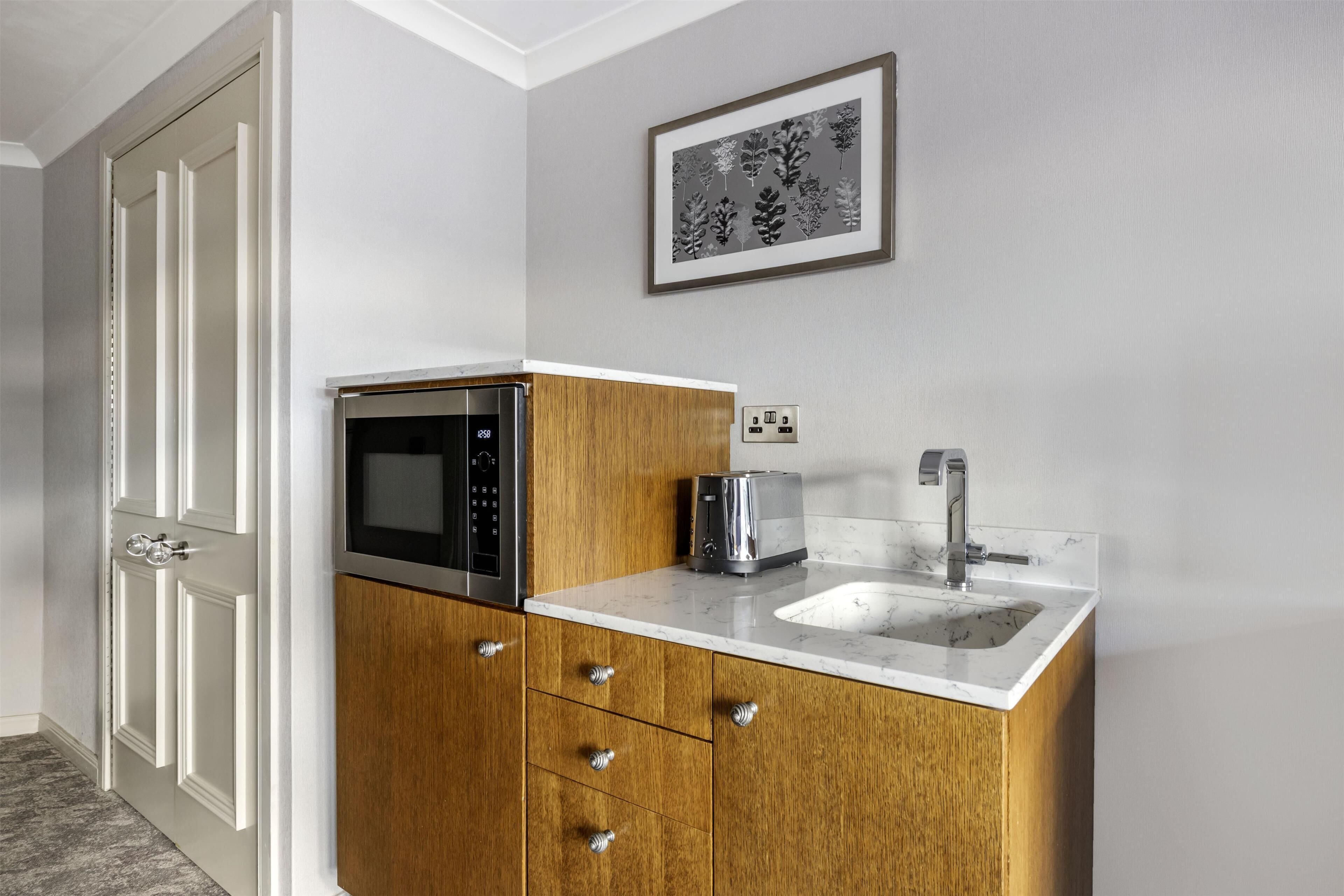 studio | in-room safe, blackout curtains, iron/ironing board