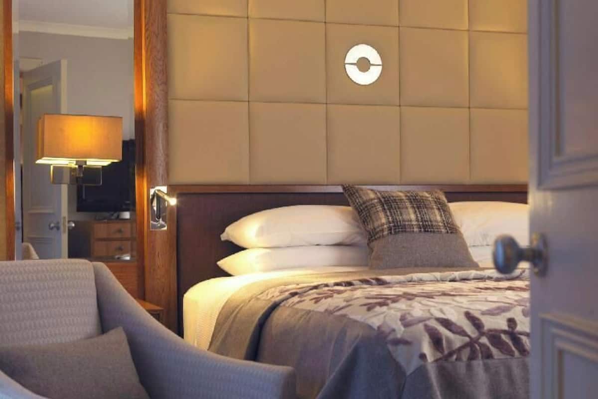 In-room safe, blackout curtains, iron/ironing board