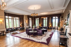 Bar (in der Unterkunft)