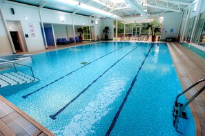 Piscine intérieure