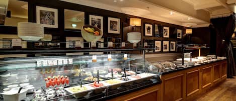 Komplet morgenmad hver dag (15.95 GBP pr. person)