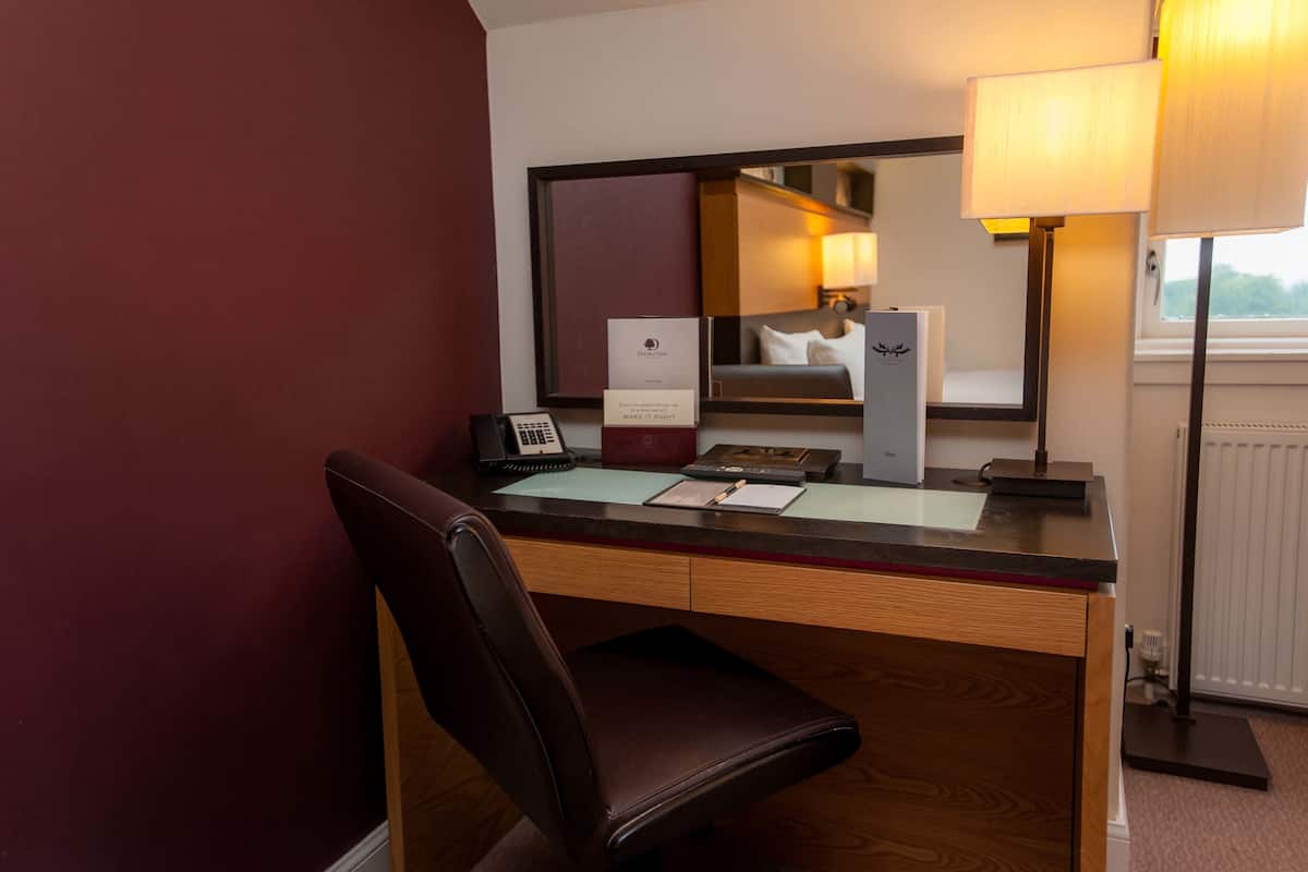 1 bedroom, in-room safe, desk, laptop workspace