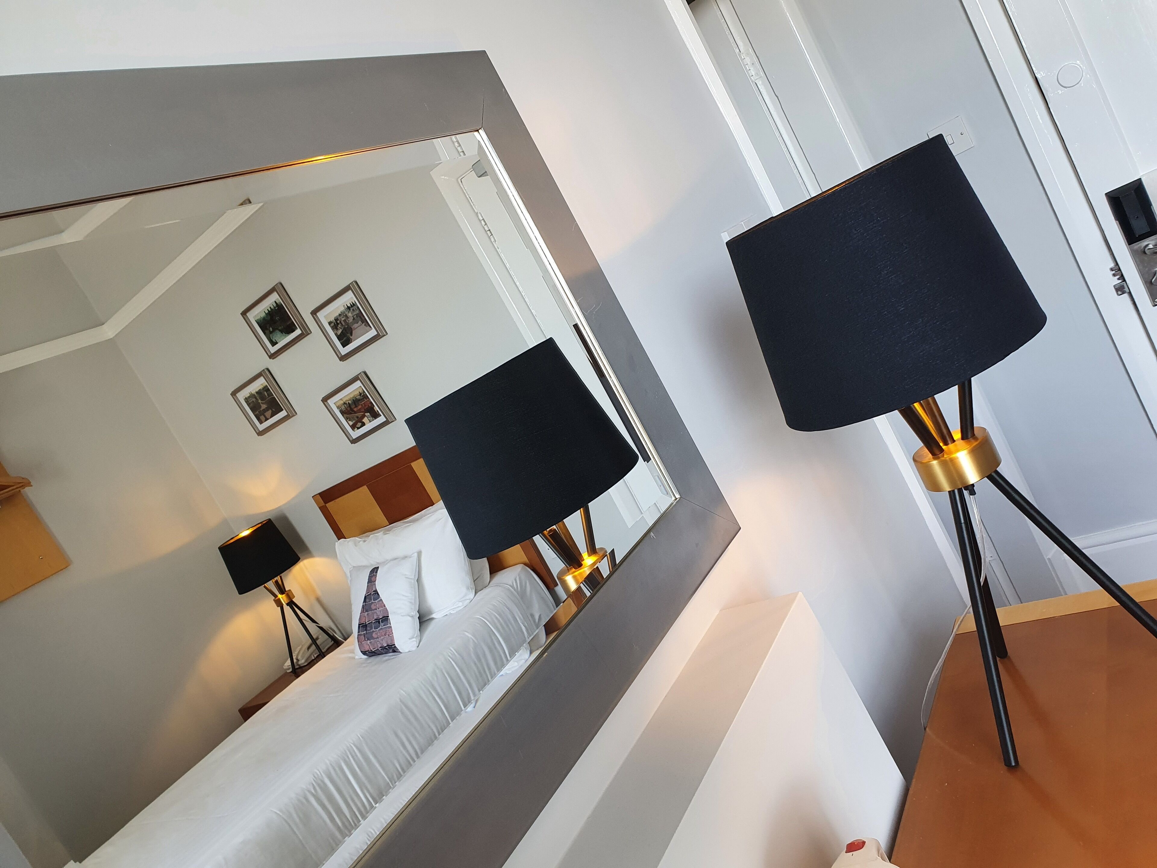 Standard Room, 1 Single Bed, Non Smoking | Desk, iron/ironing board, free WiFi, bed sheets