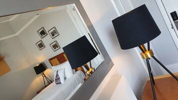 Standard Room, 1 Single Bed, Non Smoking | Desk, iron/ironing board, free WiFi, bed sheets