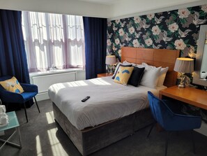 Rom – executive, 1 dobbeltseng, ikke-røyk | Skrivebord, strykejern/-brett, wi-fi (inkludert) og sengetøy