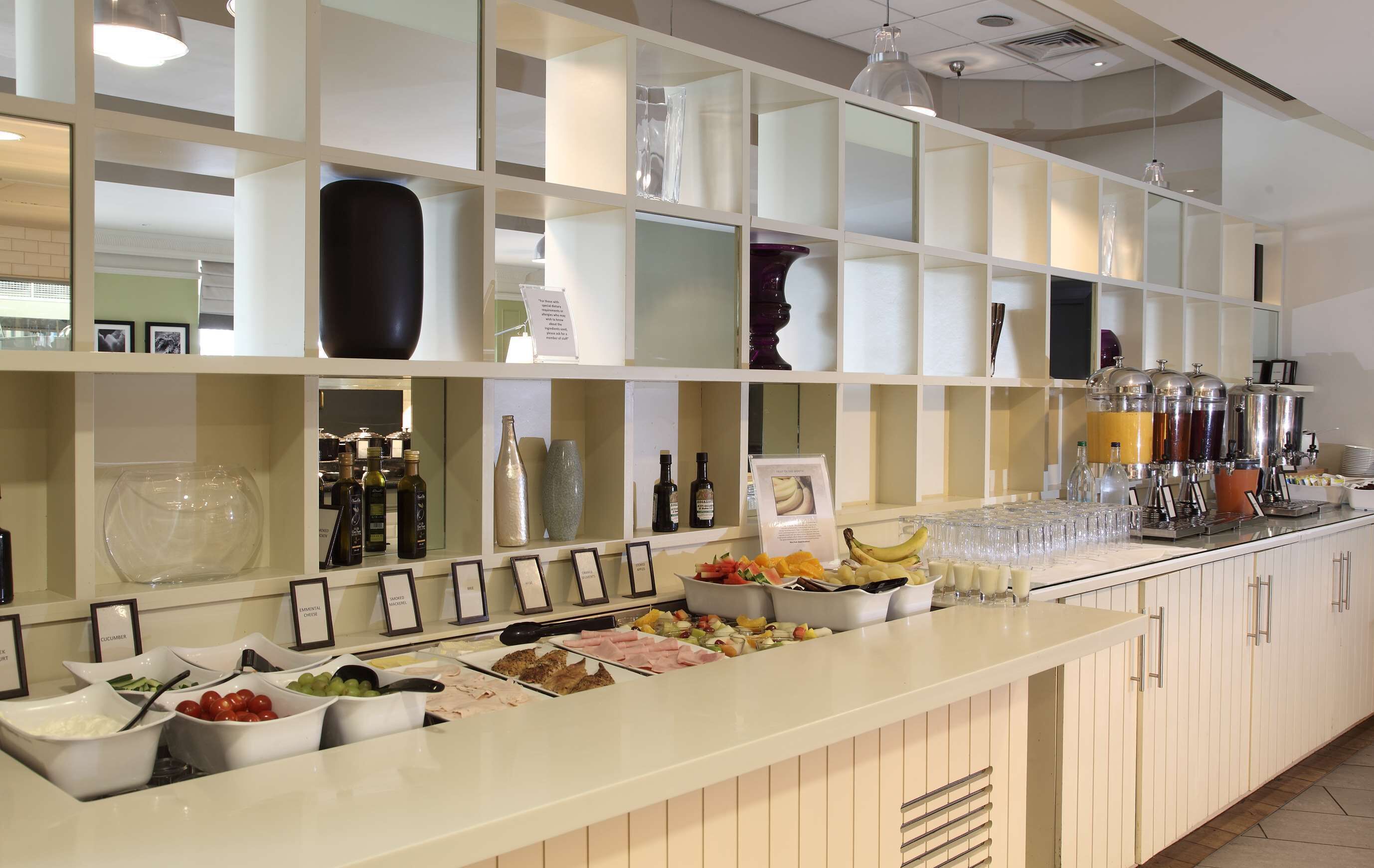 Daily buffet breakfast (GBP 17.00 per person)