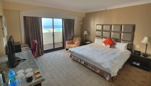 In-room safe, desk, soundproofing, iron/ironing board - Royal Orchid Guam Hotel (Tamuning)