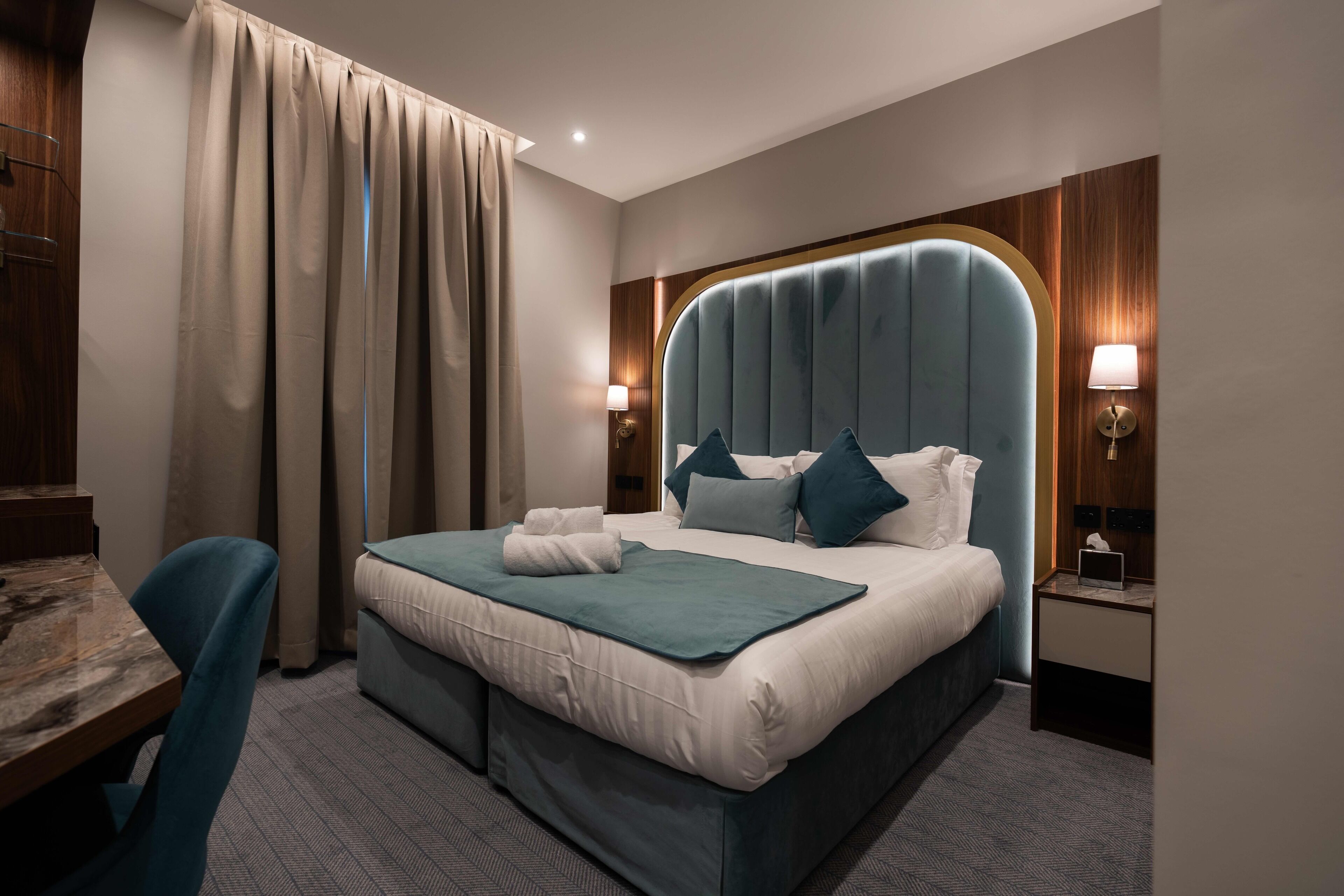 Photo - St. Mark Hotel