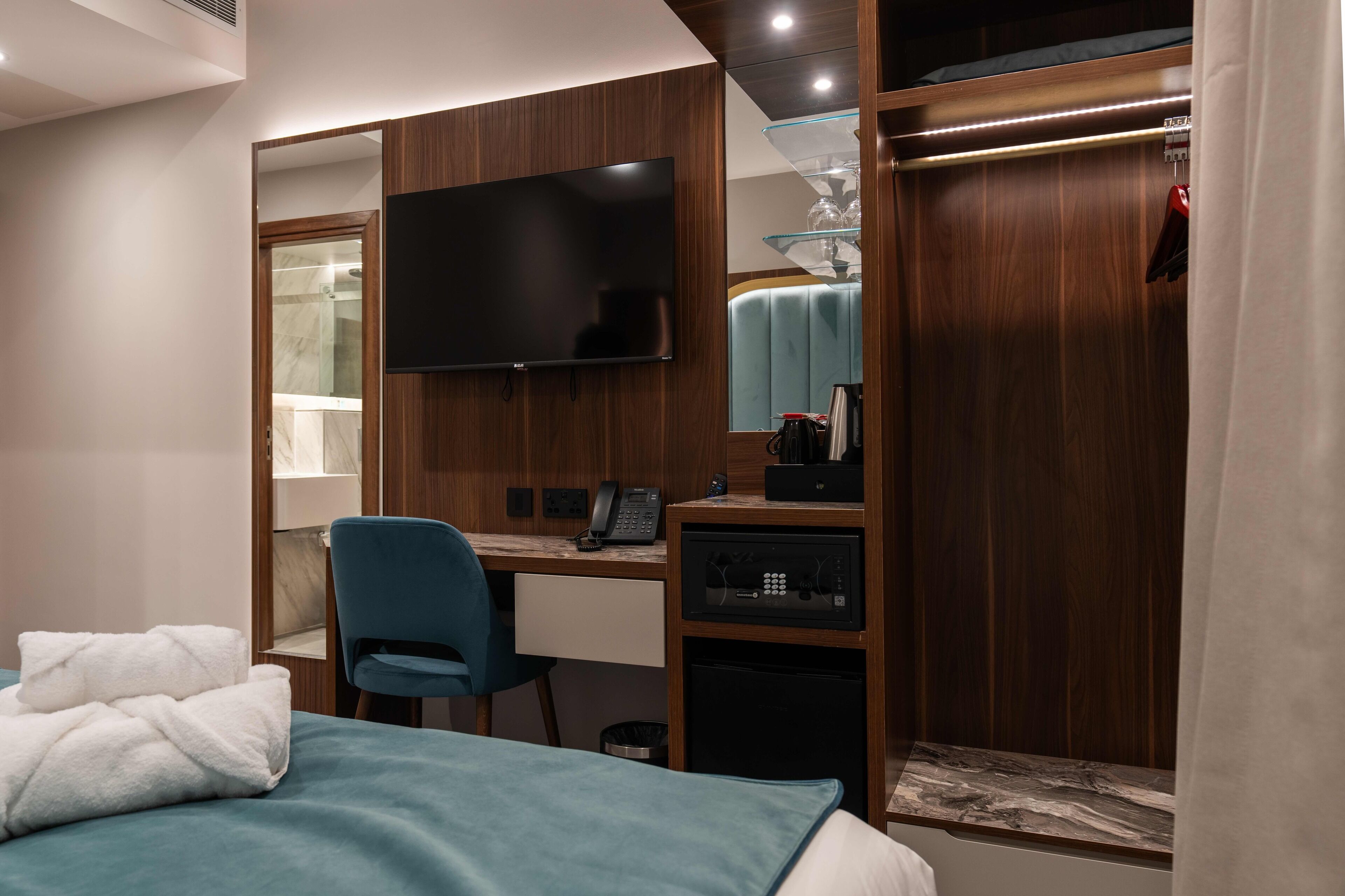 Photo - St. Mark Hotel