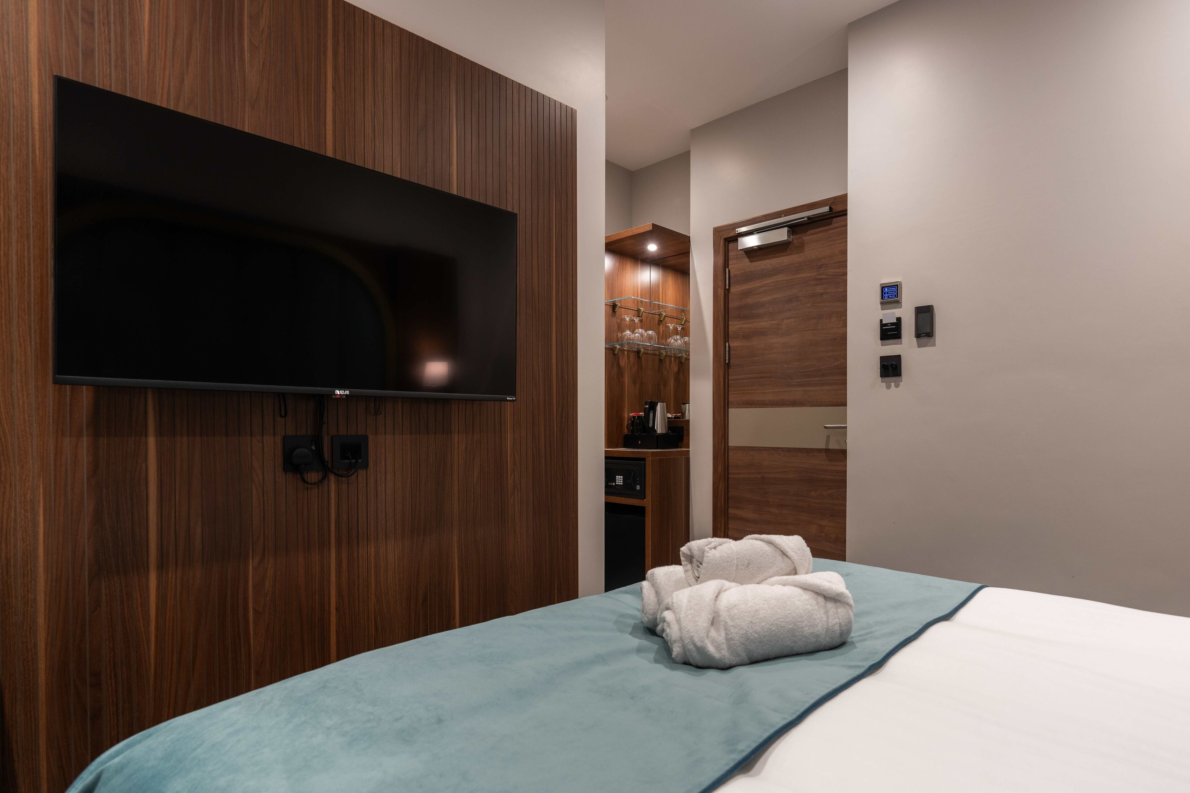 Photo - St. Mark Hotel