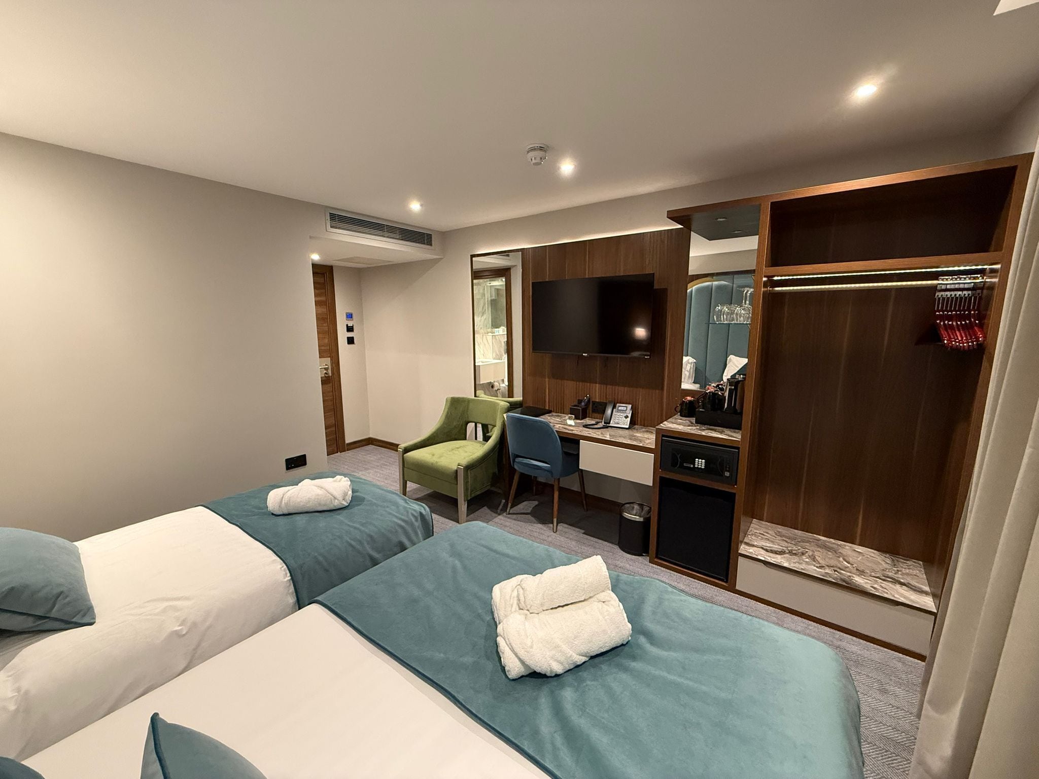 Photo - St. Mark Hotel
