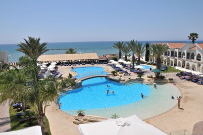 Radisson Beach Resort Larnaca