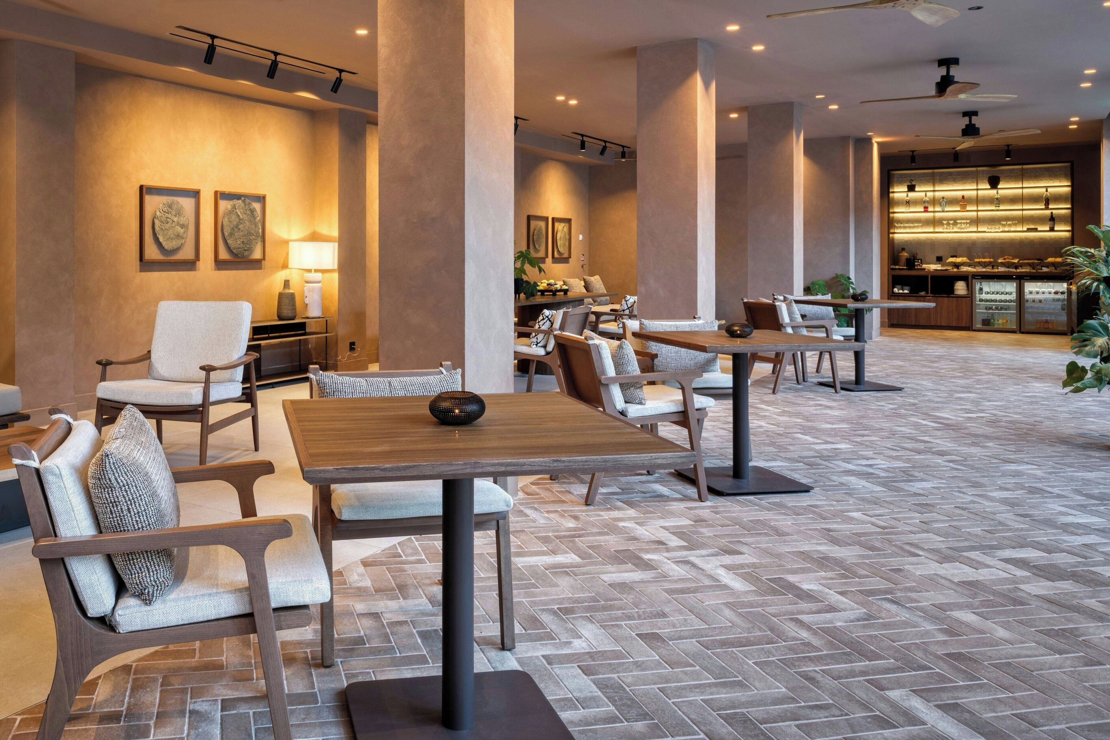 49-inch flat-screen tv with satellite channels, tv