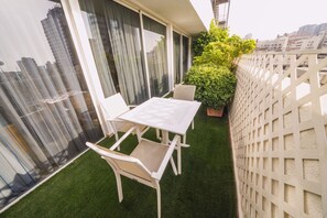 Penthouse Cao cấp | Hiên