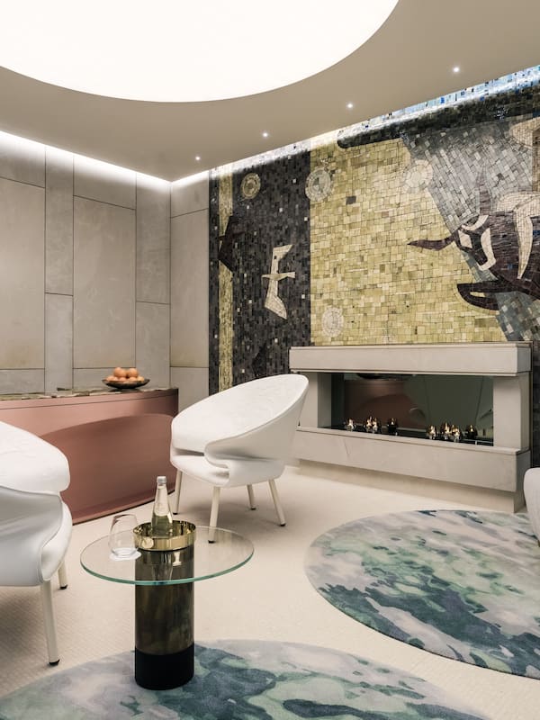 Couples treatment rooms, sauna, steam room, body treatments