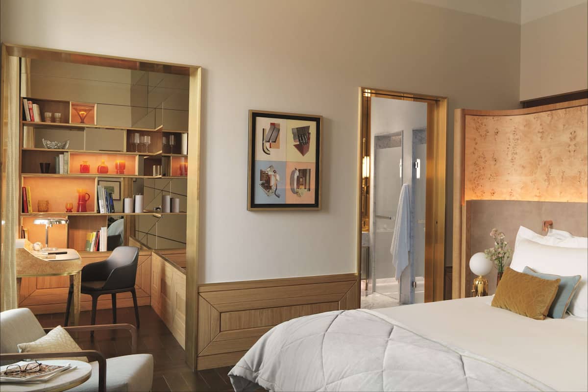 1 bedroom, Egyptian cotton sheets, premium bedding, pillowtop beds