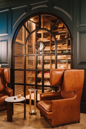 2 barer/lounger og lobbylounge