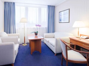 1 chambre, minibar, bureau, espace de travail pour ordinateurs portables