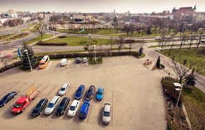 Self-parking (surcharge) 29 per day