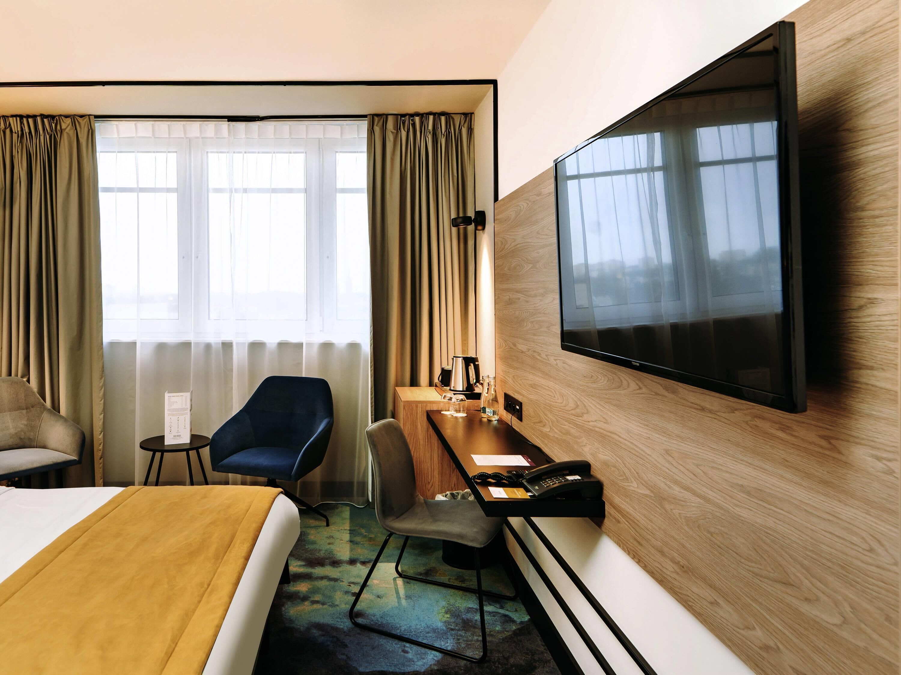 superior room, 1 double bed | minibar, desk, laptop workspace, soundproofing