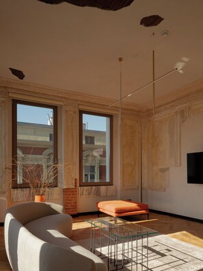 Apartament de luxe, 1 dormitori, banyera, vistes a la ciutat | 1 dormitori, roba de llit d'alta qualitat i cobrellits 