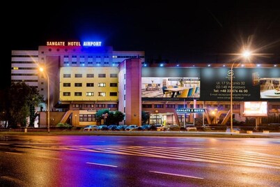 Sangate Hotel Airport