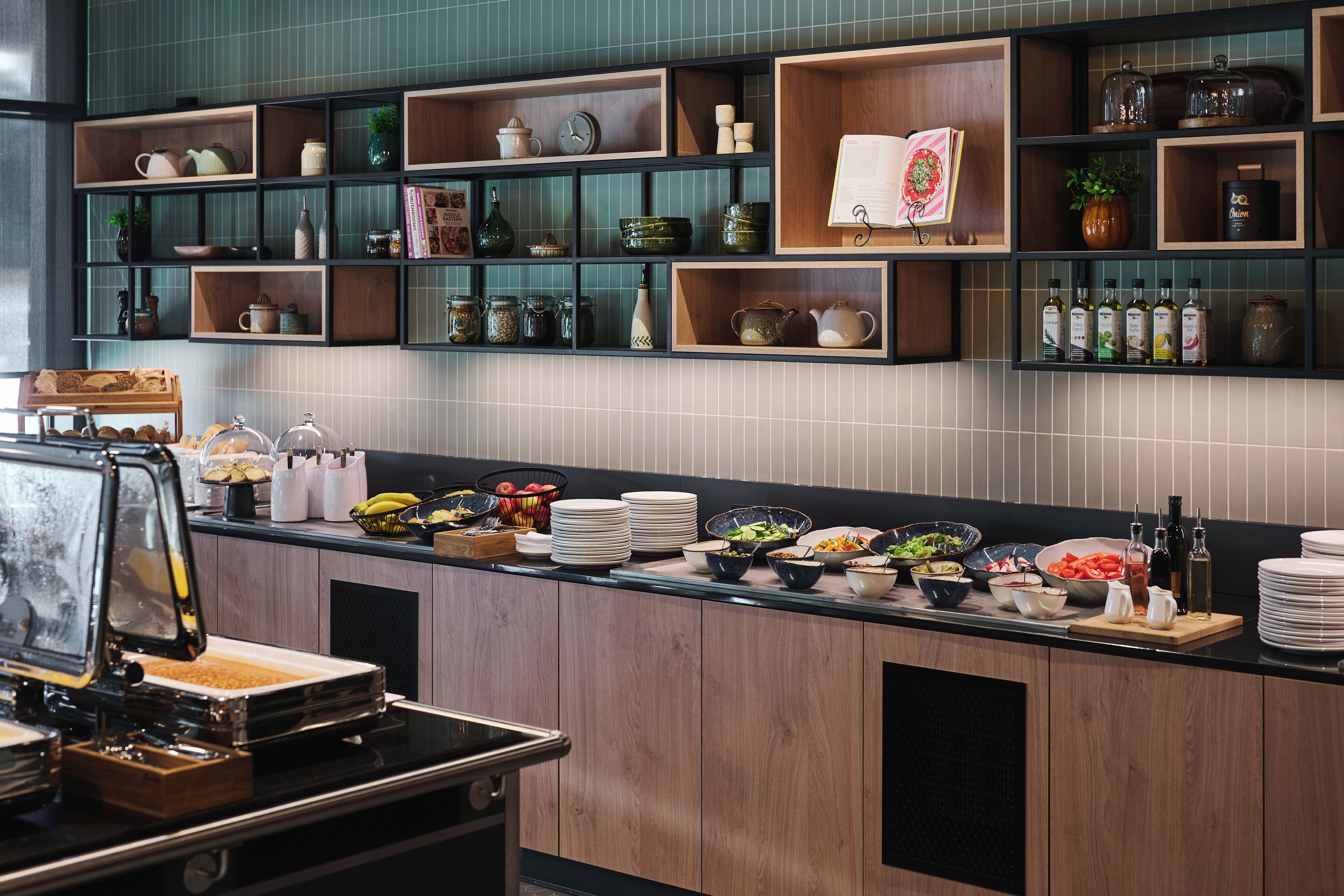 Petit déjeuner buffet servi tous les jours en supplément