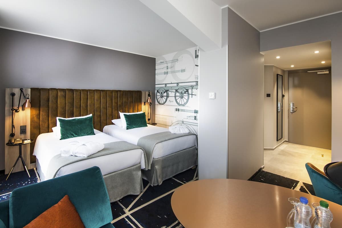 Privilege, Room, 2 Twin Beds | Premium bedding, minibar, in-room safe, desk