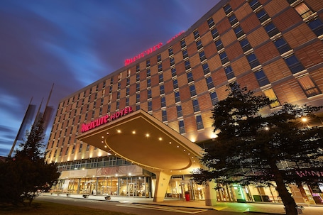 Außenbereich. Hotel Mercure Poznan Centrum
