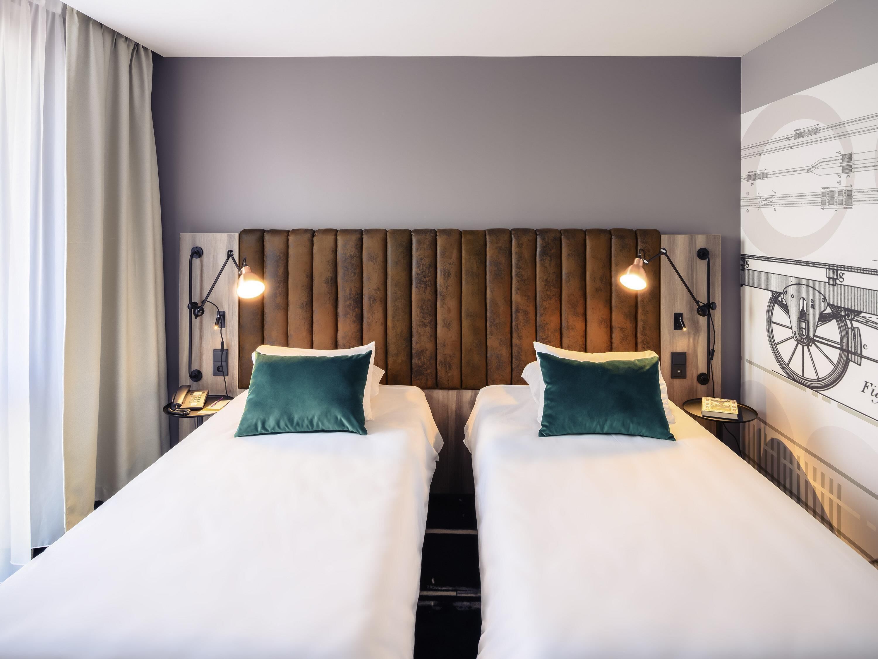 superior twin room, 2 single beds | premium bedding, minibar, in-room safe, desk