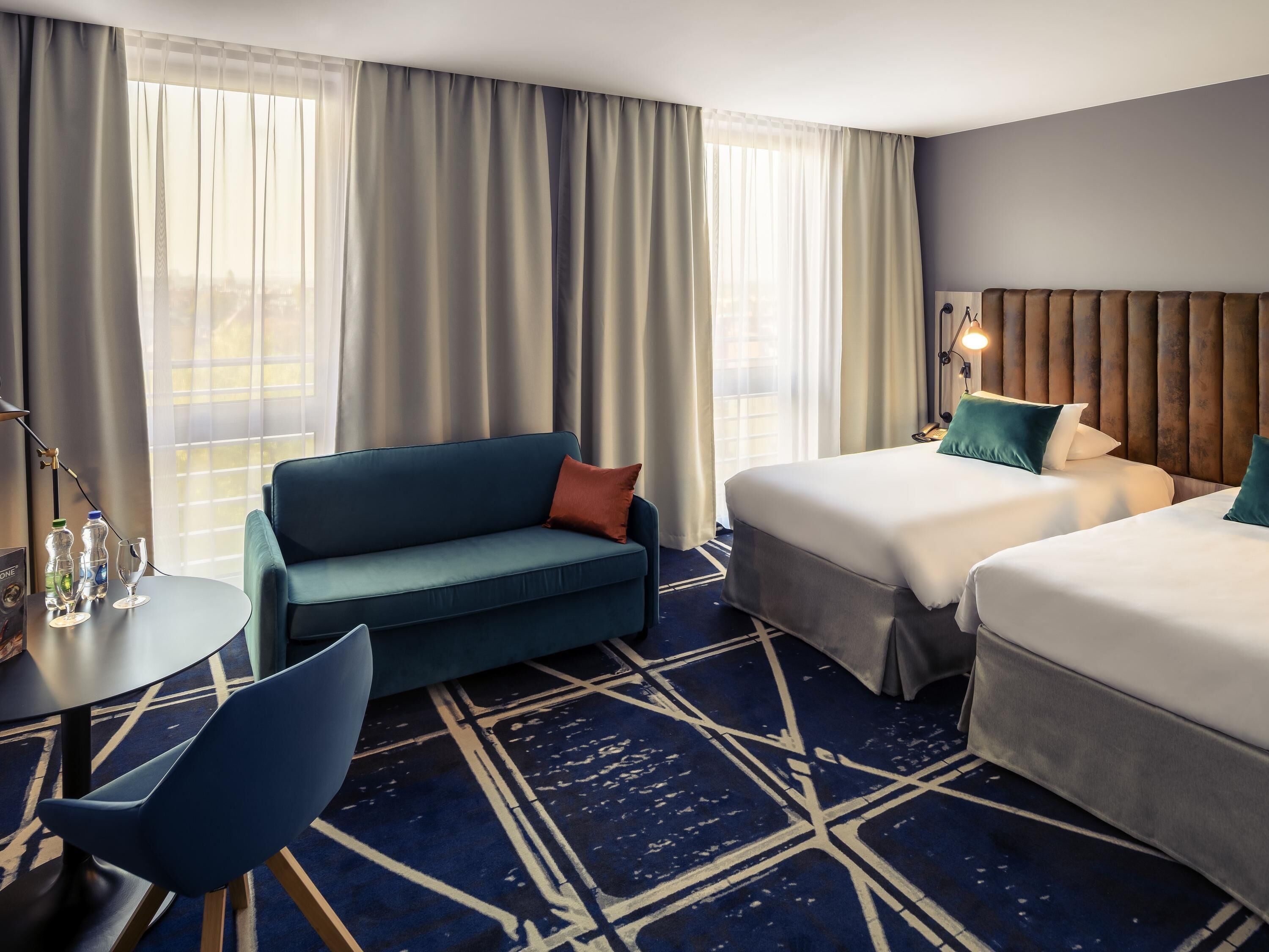 Ropa de cama de alta calidad y minibar 