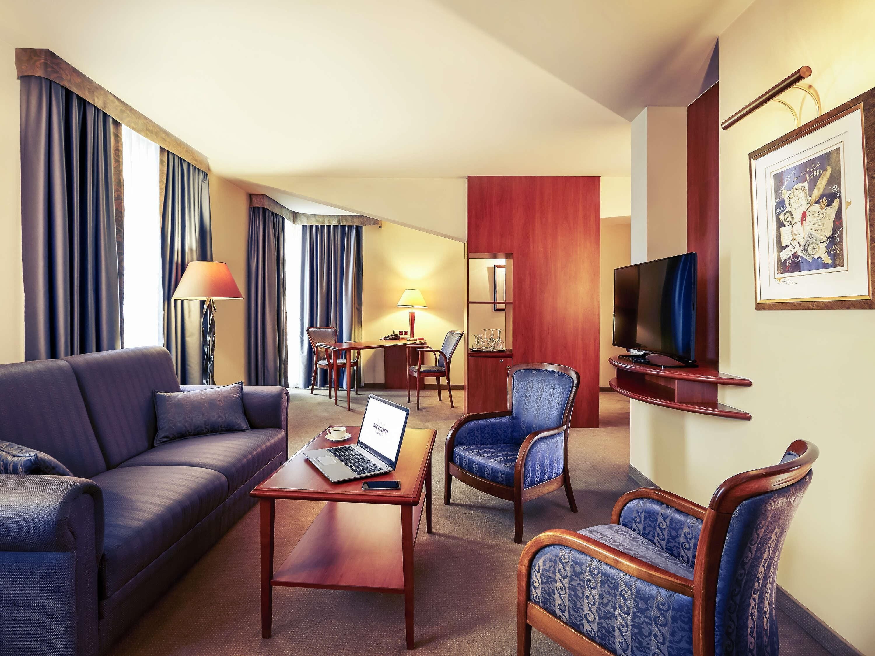 Presidential Suite, 1 King Bed | Premium bedding, minibar, in-room safe, desk