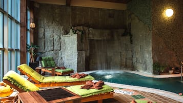 2 indoor pools, open 9:00 AM to 9:00 PM, free pool cabanas