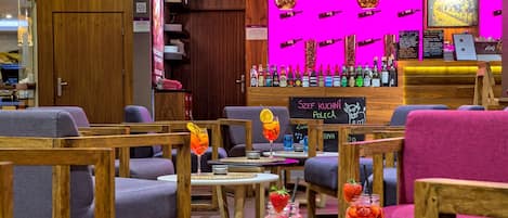 Bar (in der Unterkunft)