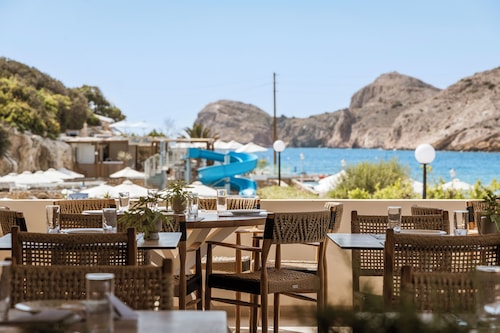 Dolphin Bay Seaside Resort & Suites