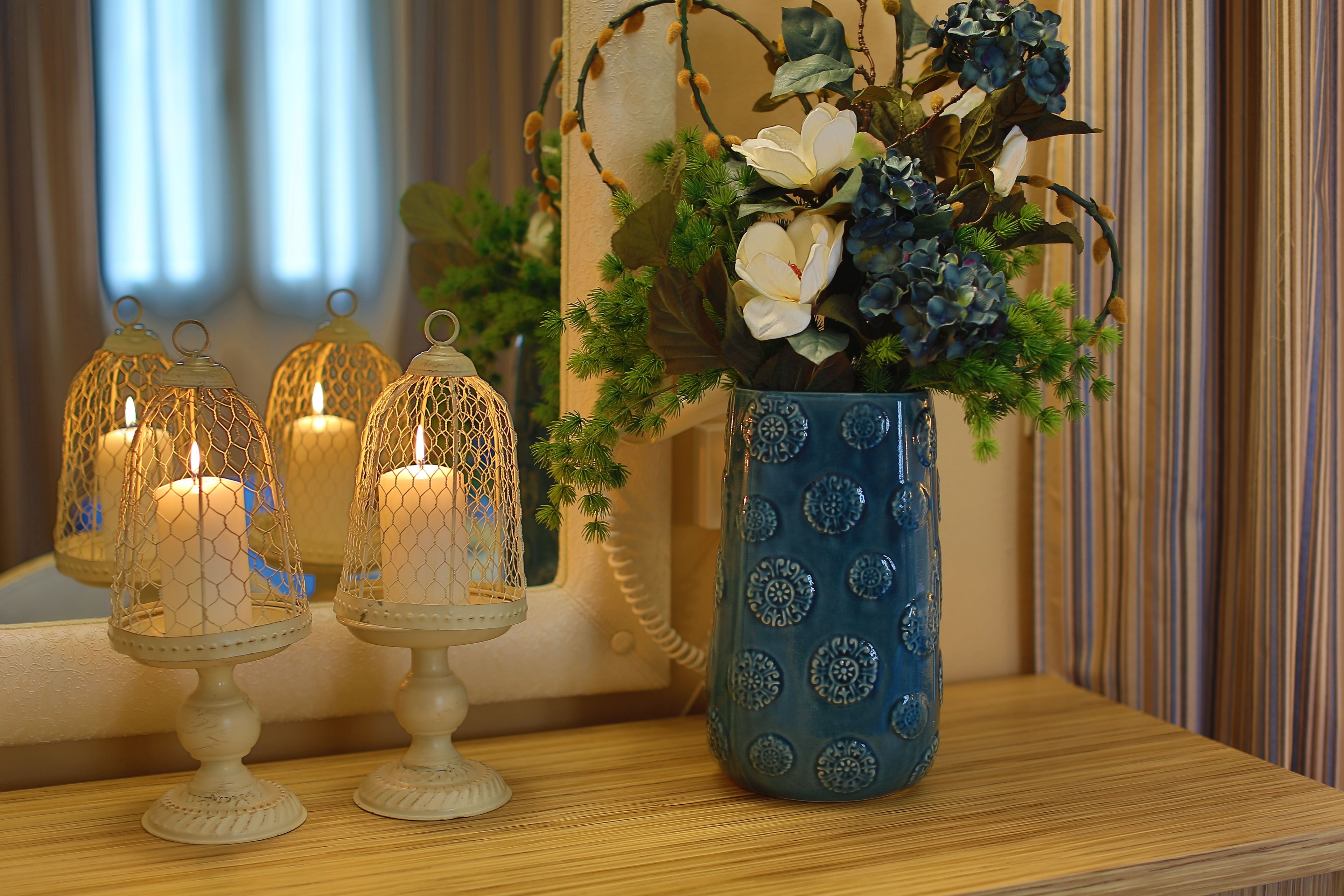 premium bedding, pillow-top beds, in-room safe, desk