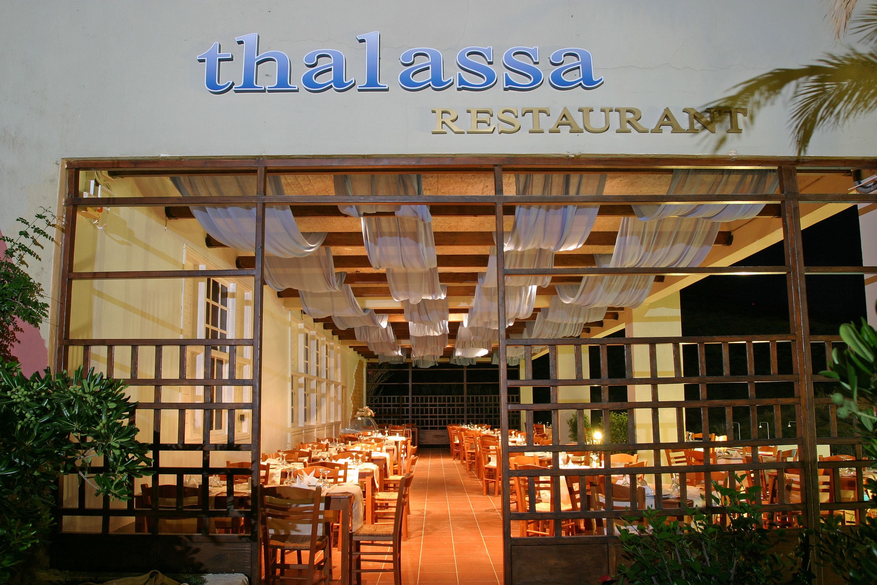 2 restaurants servant le déjeuner, le dîner et le brunch